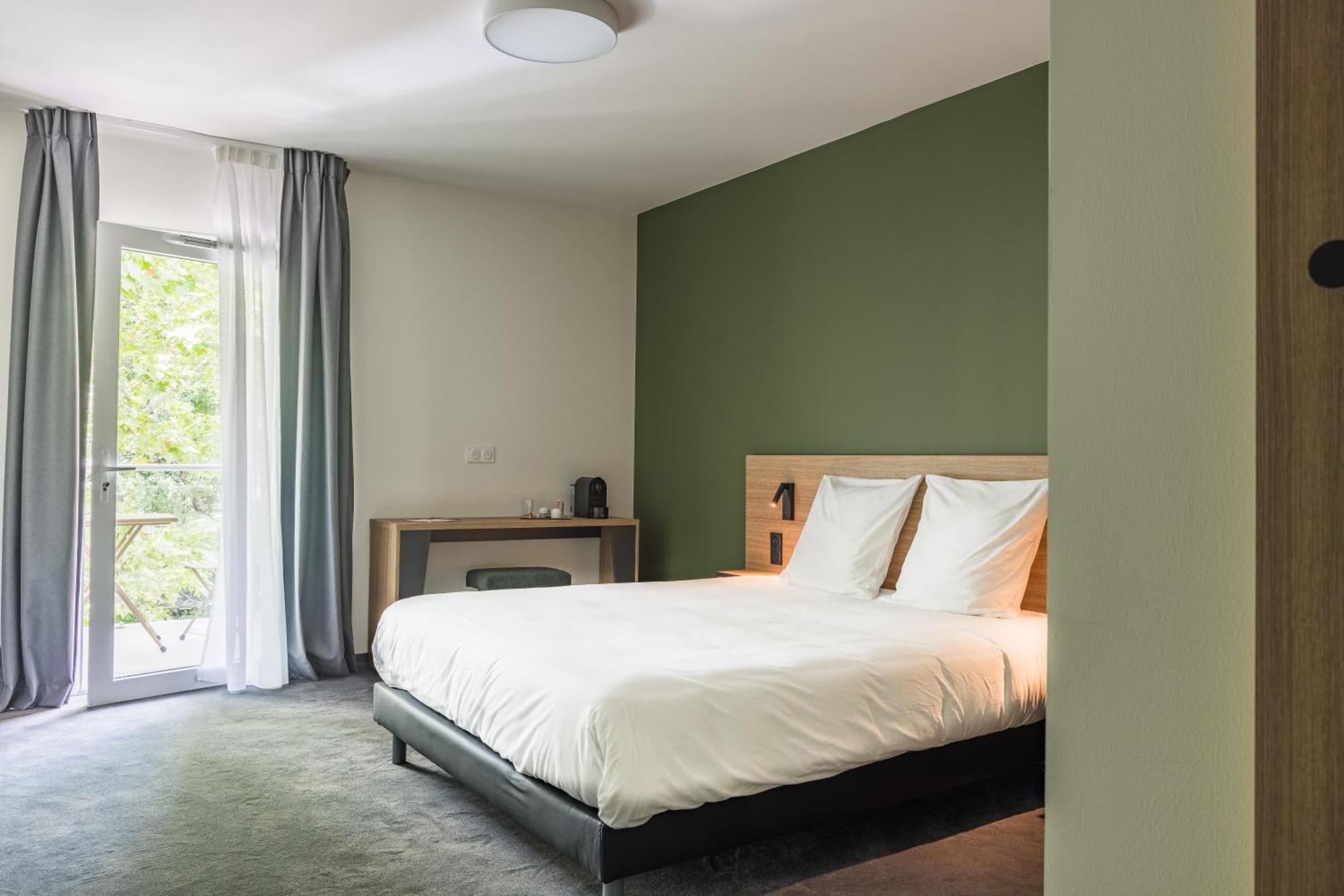 Hotel Des Thermes Des Fumades Allegre Les Fumades ภายนอก รูปภาพ